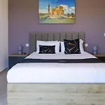 Magnifica With Jacuzzi Hot Tub And Pool Holiday home Xaghra