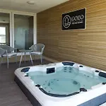 Magnifica With Jacuzzi Hot Tub And Pool Holiday home *