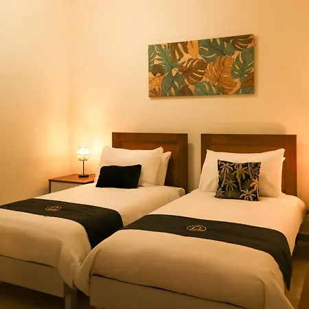 Magnifica With Jacuzzi Hot Tub And Pool Vakantiehuis