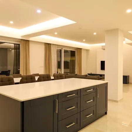 Vakantiehuis Magnifica With Jacuzzi Hot Tub And Pool Xagħra