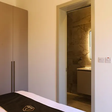 Semesterbostad Magnifica With Jacuzzi Hot Tub And Pool Xagħra