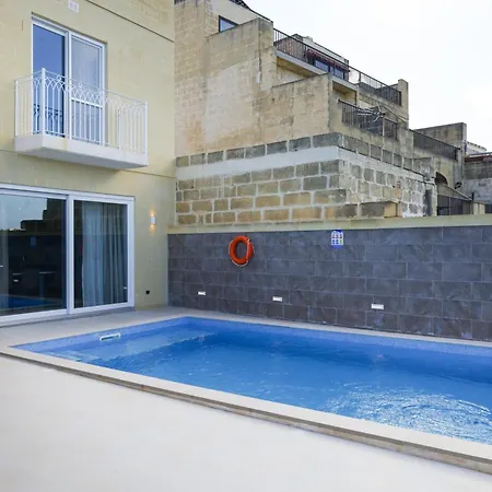 Vakantiehuis Magnifica With Jacuzzi Hot Tub And Pool Xagħra