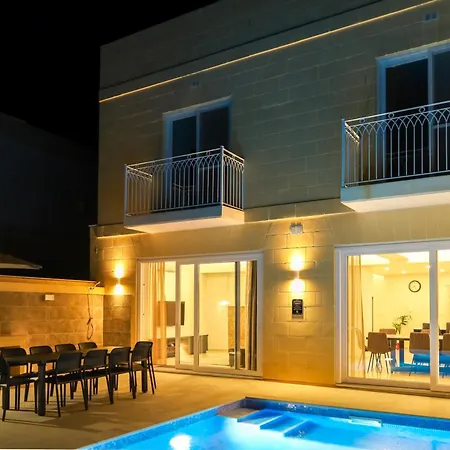 Vakantiehuis Magnifica With Jacuzzi Hot Tub And Pool *