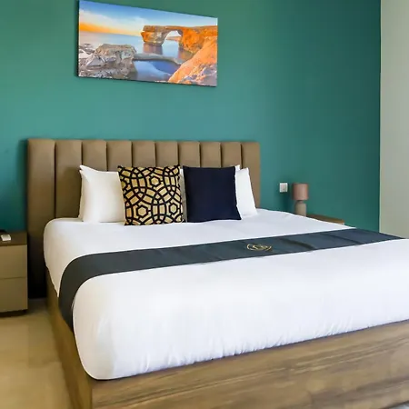 Semesterbostad Magnifica With Jacuzzi Hot Tub And Pool