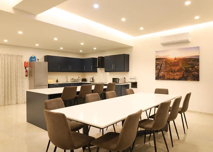 Magnifica With Jacuzzi Hot Tub And Pool Xagħra